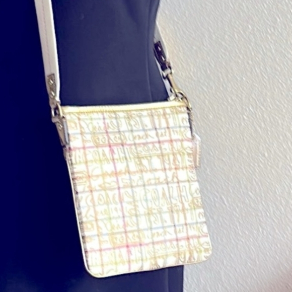 Coach Tattersall Graffiti Swingpack No. KO868-42239 EUC - Picture 15 of 15